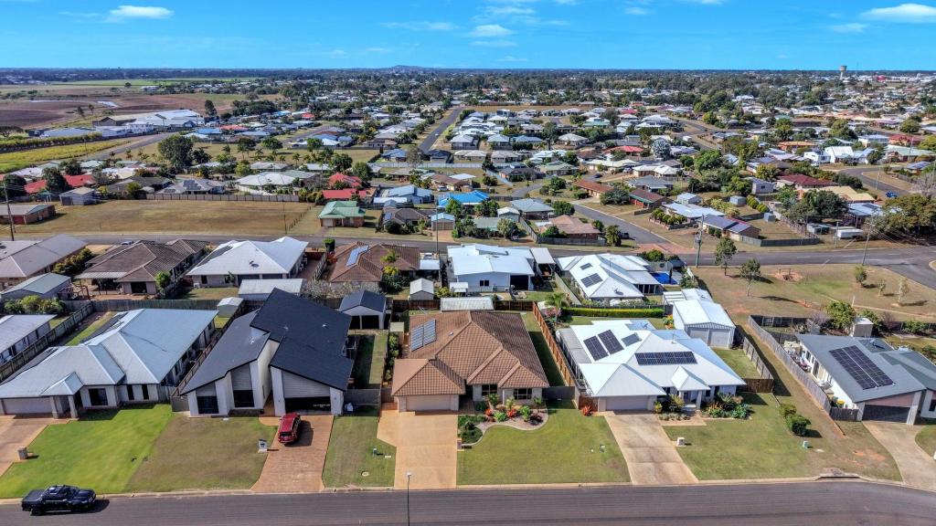 13 Mountney St, Avoca, QLD 4670