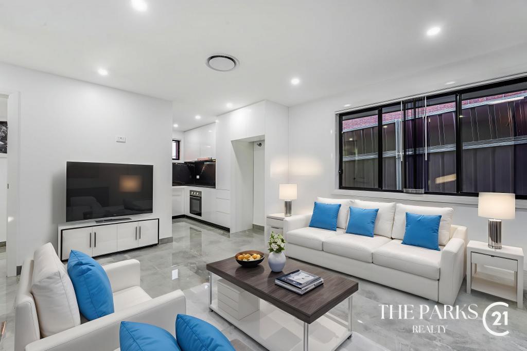 8a Moonbi Cl, Greenfield Park, NSW 2176