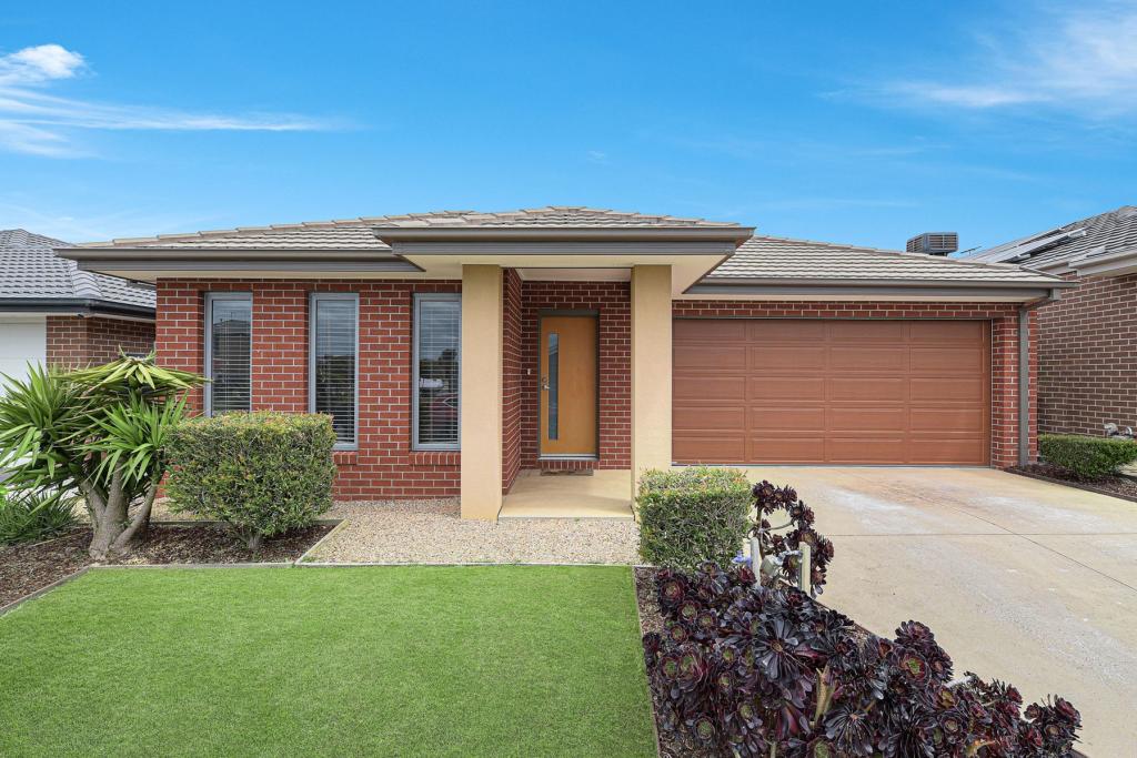 29 Omeara Cres, Cranbourne East, VIC 3977