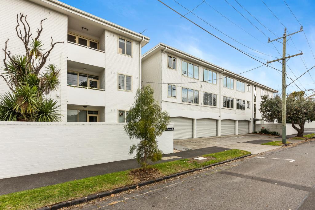 11/1-3 Spenser St, St Kilda, VIC 3182