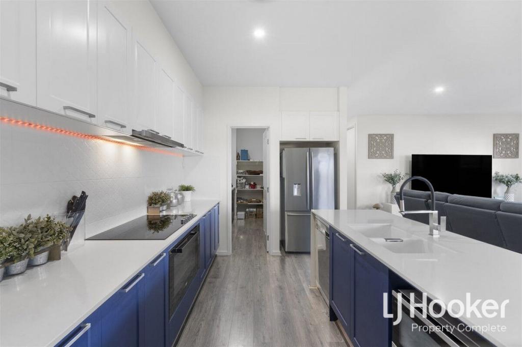 61 Neumann Dr, Yarrabilba, QLD 4207