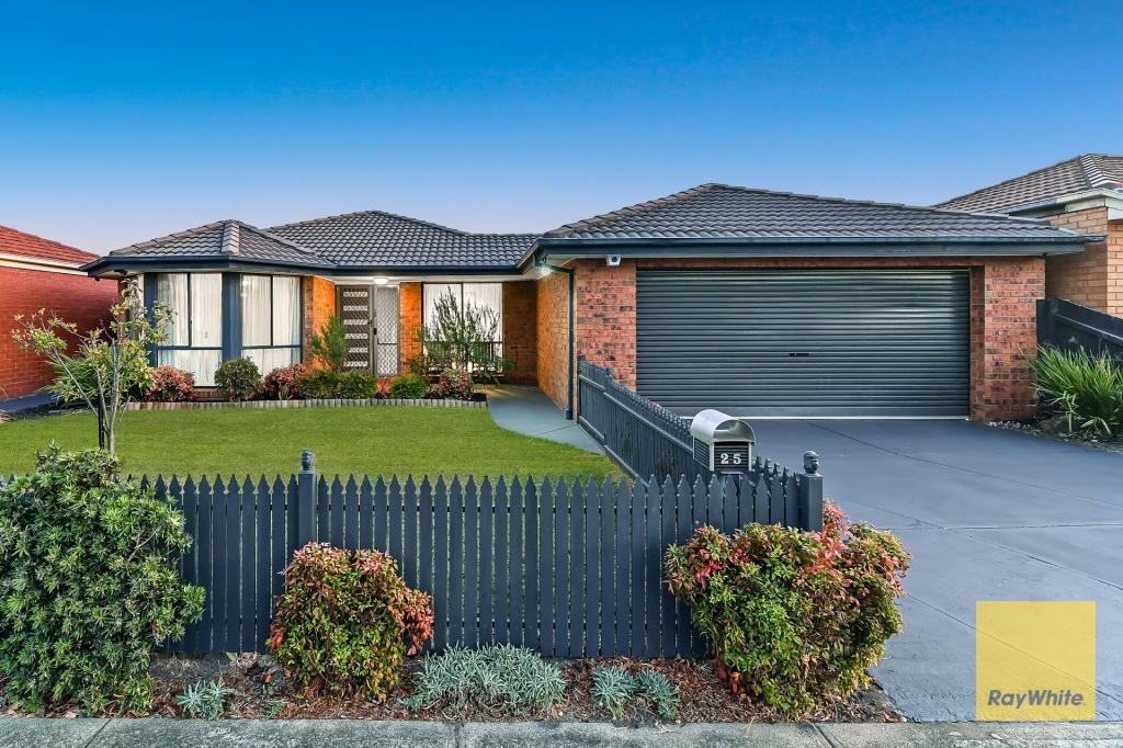 25 Karoonda Way, Hampton Park, VIC 3976