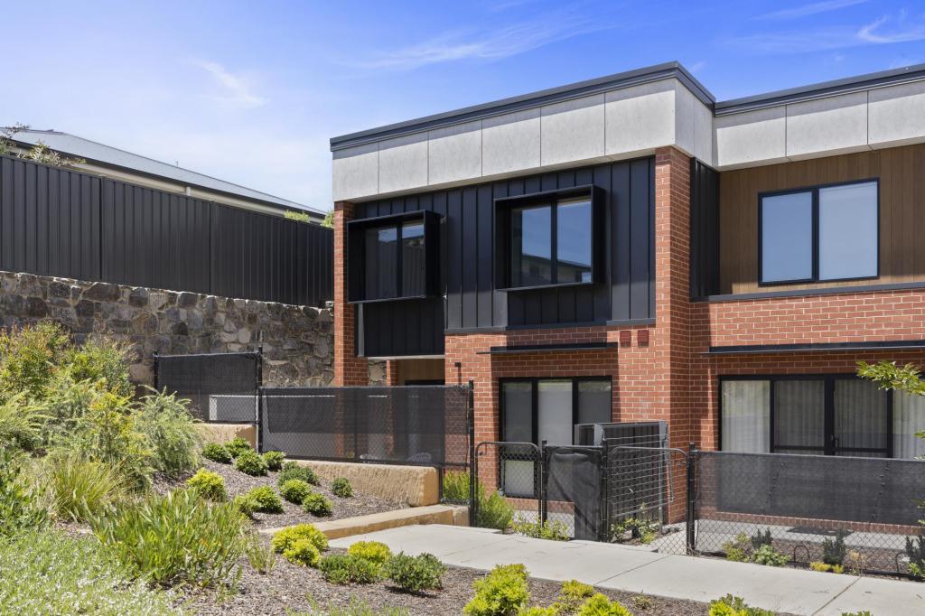 17 Willunga Ct, Watson, ACT 2602