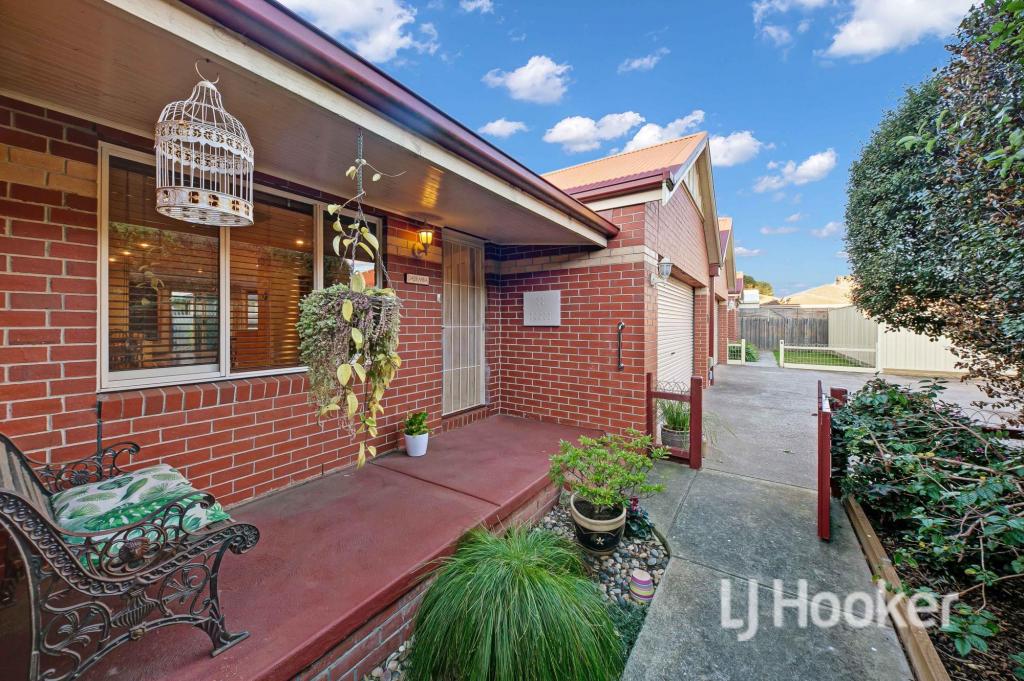 3/4 TAVERNER ST, MADDINGLEY, VIC 3340