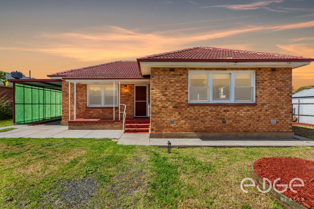 8 Peacock Rd, Elizabeth Downs, SA 5113