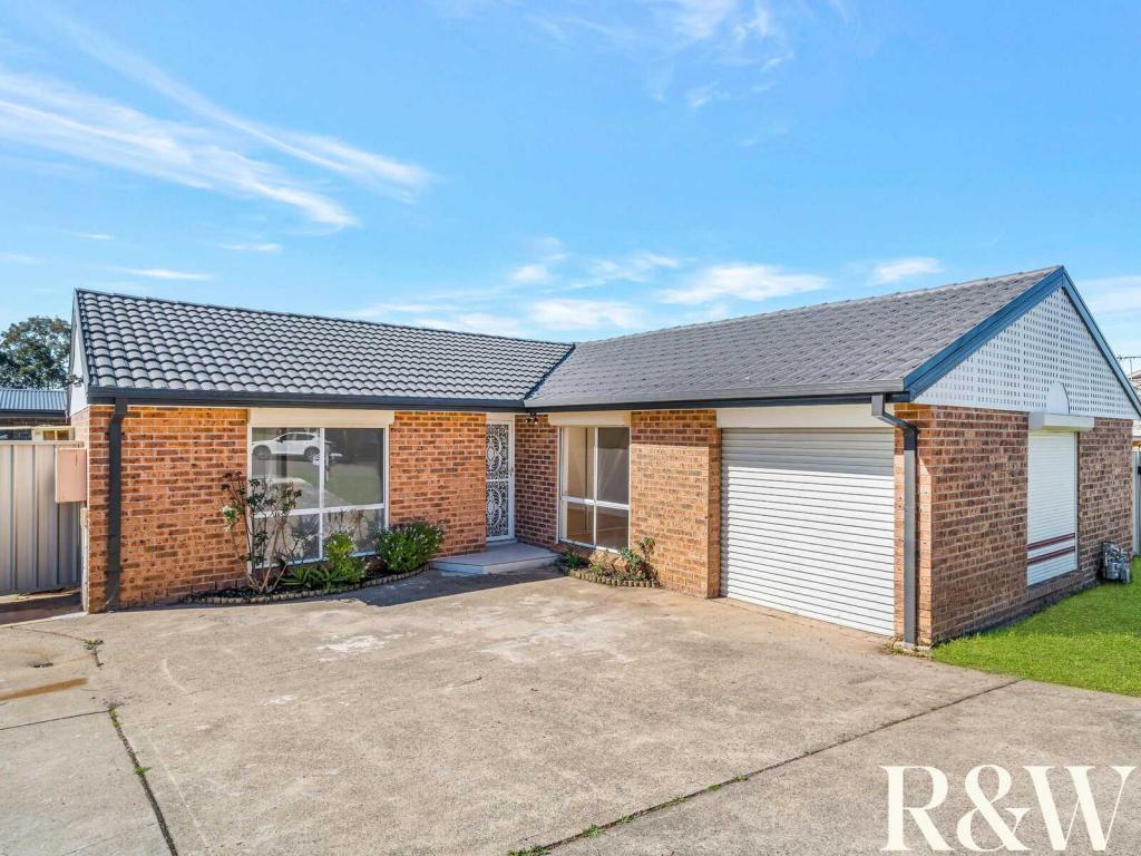 9 Grebe Pl, Hinchinbrook, NSW 2168