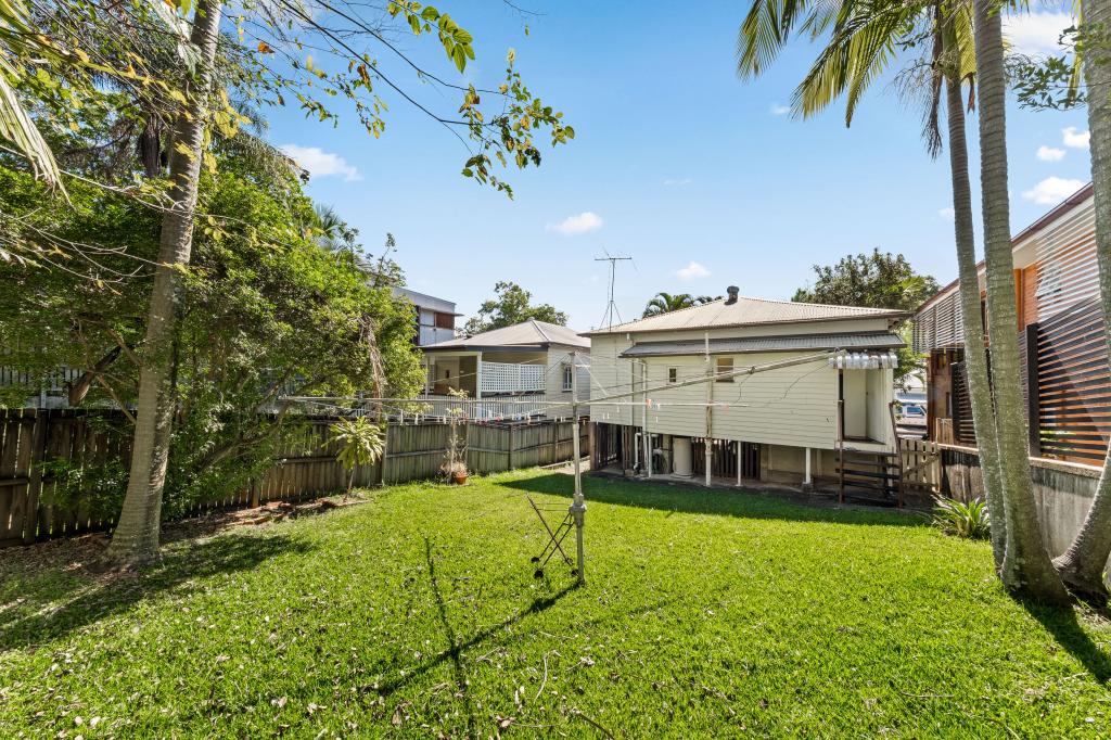 11 Water St, Red Hill, QLD 4059
