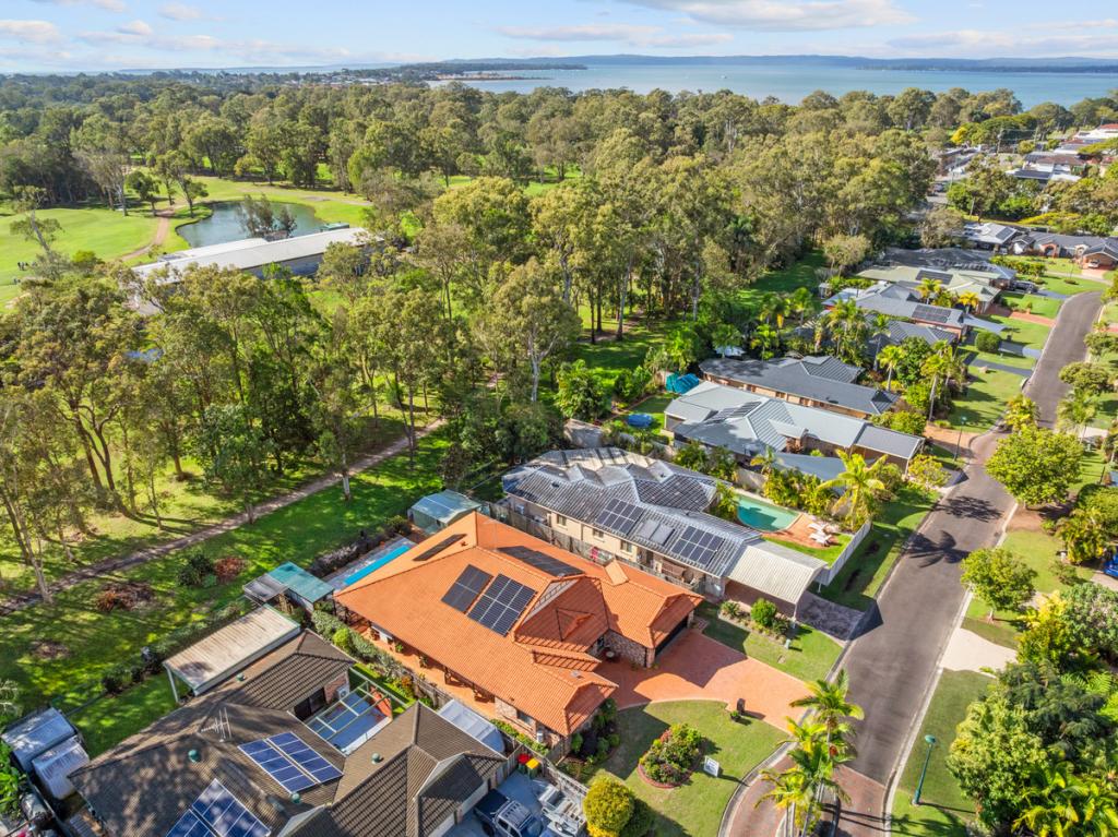 35 Pinelands Cct, Redland Bay, QLD 4165
