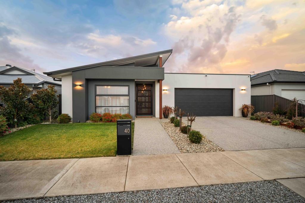 40 Moore Way, Lucas, VIC 3350