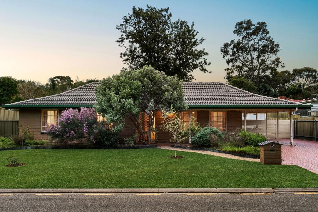 18 London Rd, Aberfoyle Park, SA 5159