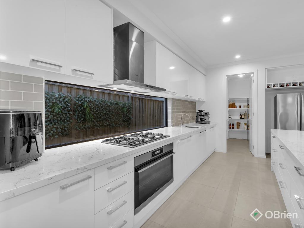 34 Amarillo Dr, Cranbourne South, VIC 3977