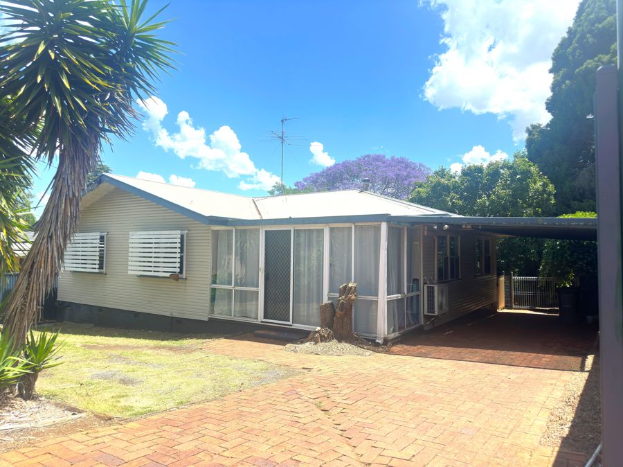 19 Cohoe St, East Toowoomba, QLD 4350