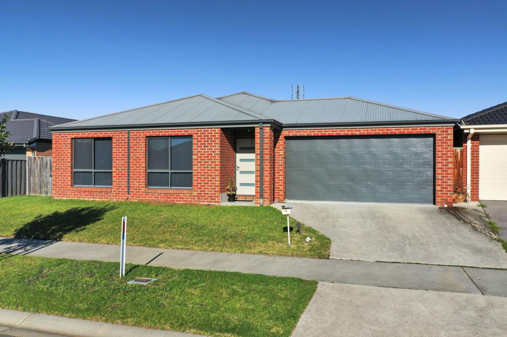 16 KINGFISHER RD, BAIRNSDALE, VIC 3875