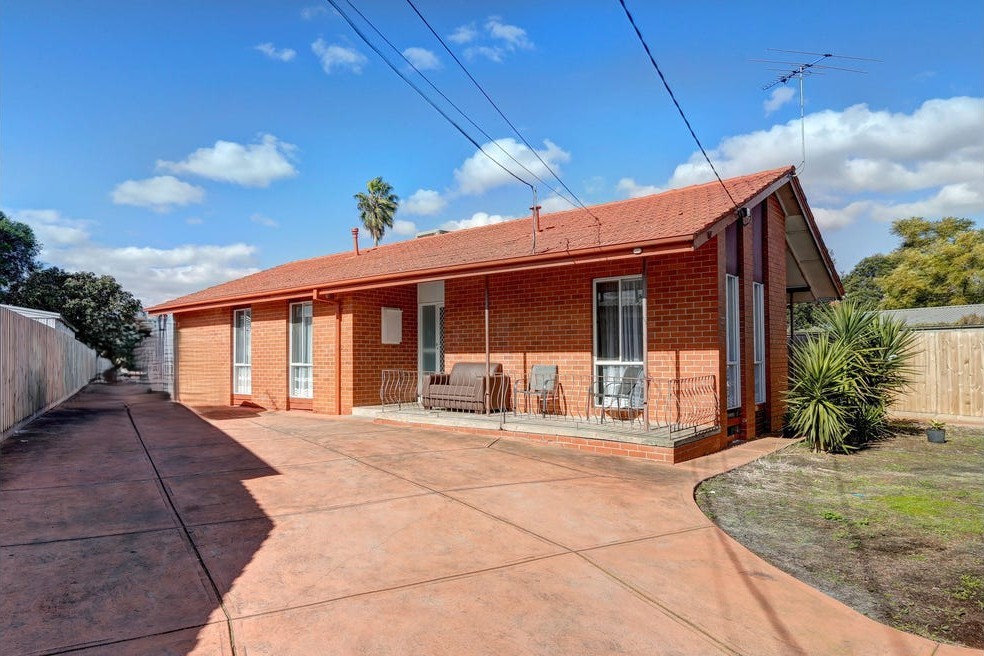 4 Kalimna Cres, Coolaroo, VIC 3048