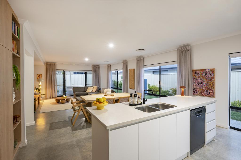 28 Alwoodley Tce, Dunsborough, WA 6281