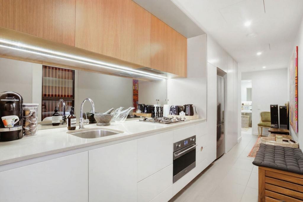 601/6 EBSWORTH ST, ZETLAND, NSW 2017