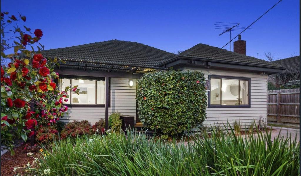 19 Wantirna Rd, Ringwood, VIC 3134
