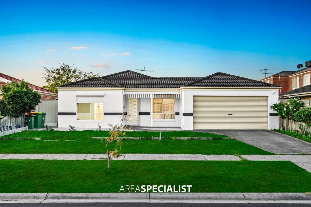 4 WISTERIA CT, PAKENHAM, VIC 3810