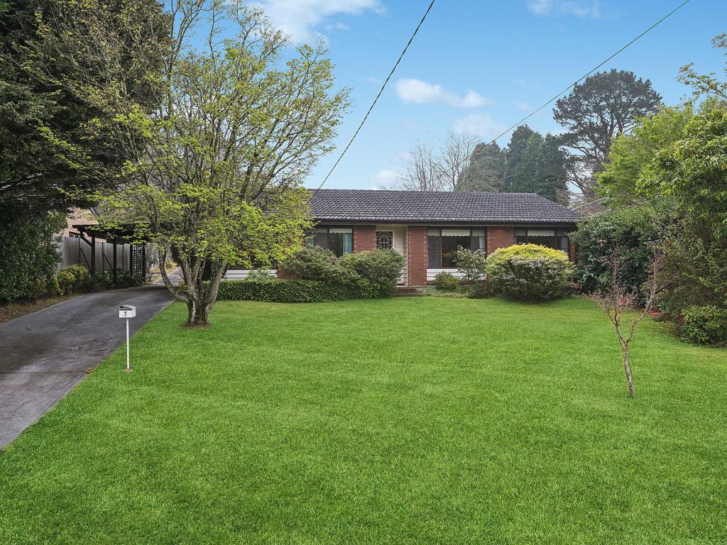 7 Boronia Rd, Wentworth Falls, NSW 2782