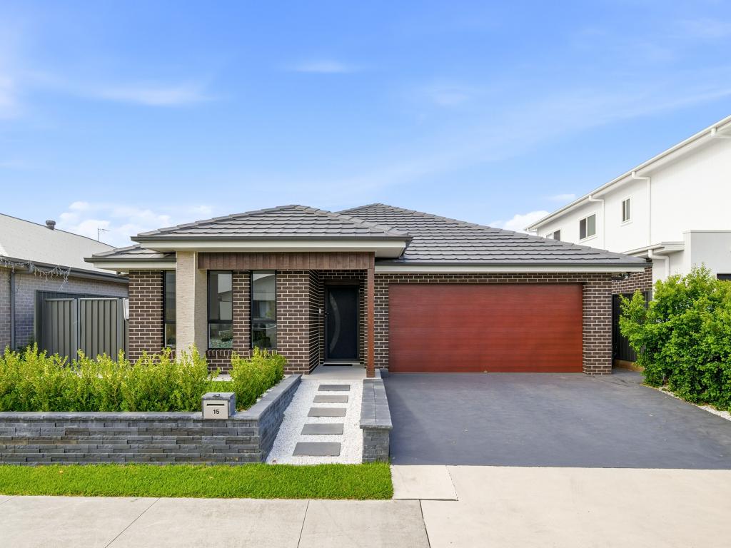 15 Burrough St, Catherine Field, NSW 2557