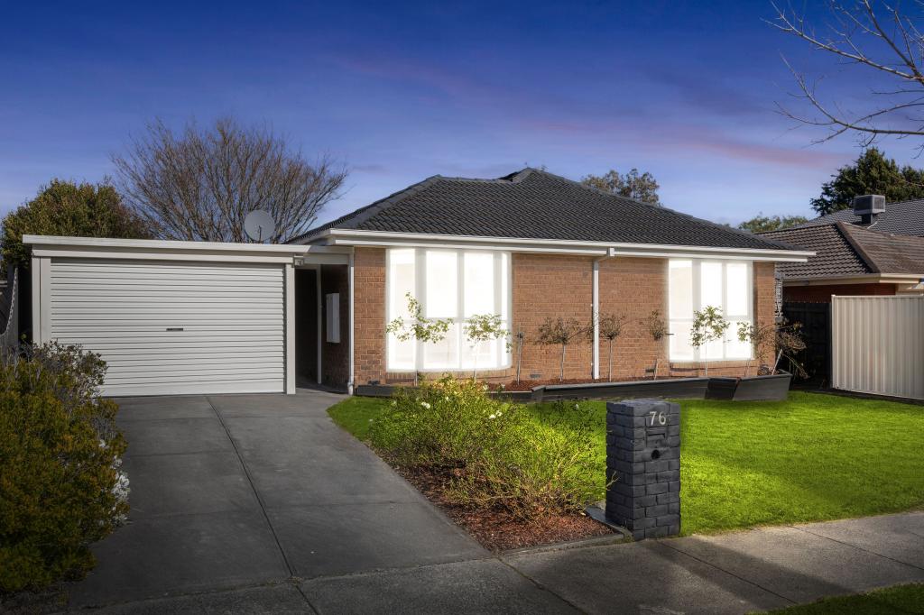 76 Eildon Pde, Rowville, VIC 3178