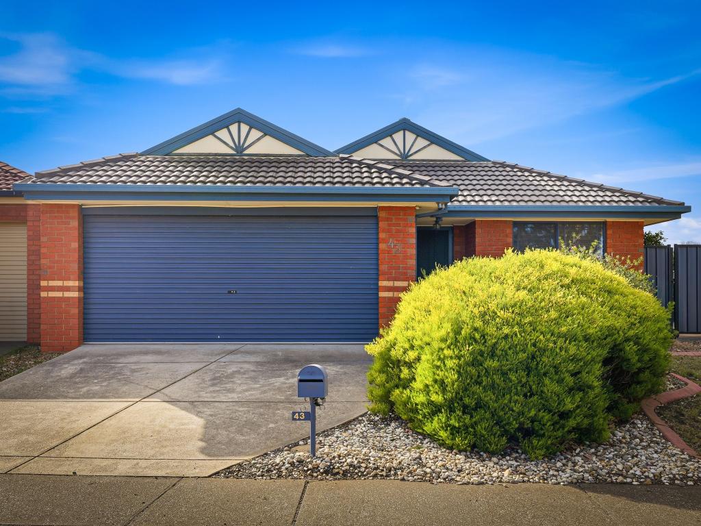 43 BRETON DR, HOPPERS CROSSING, VIC 3029