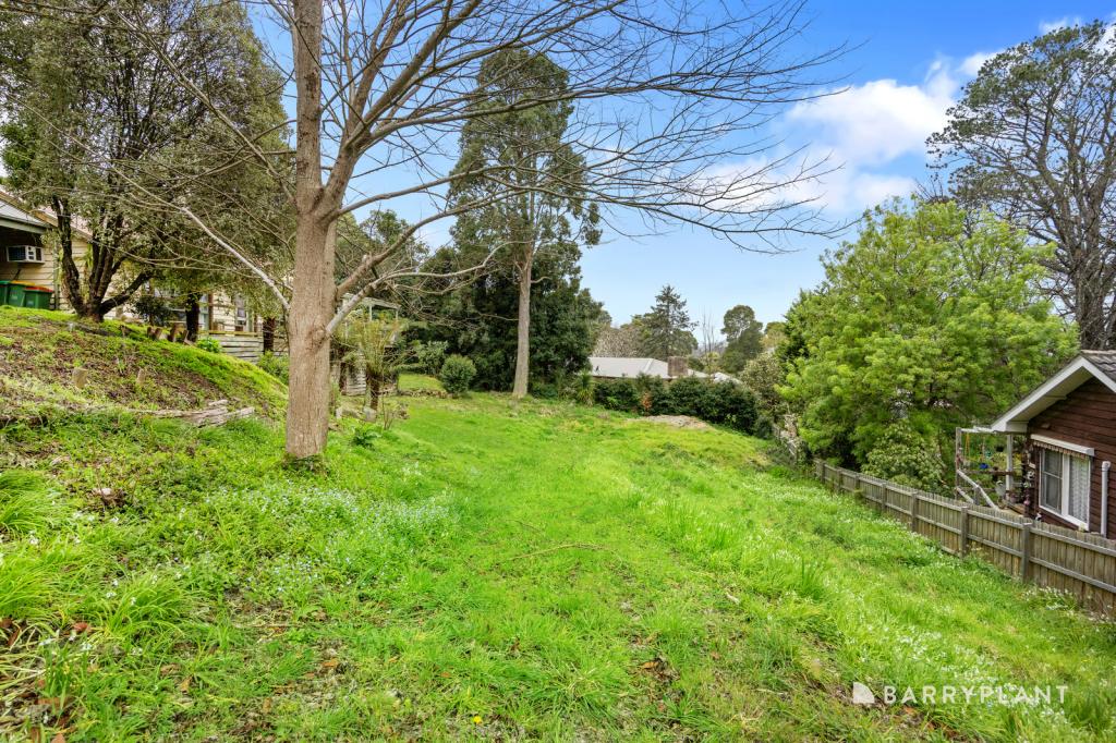 37 BRISBANE HILL RD, WARBURTON, VIC 3799