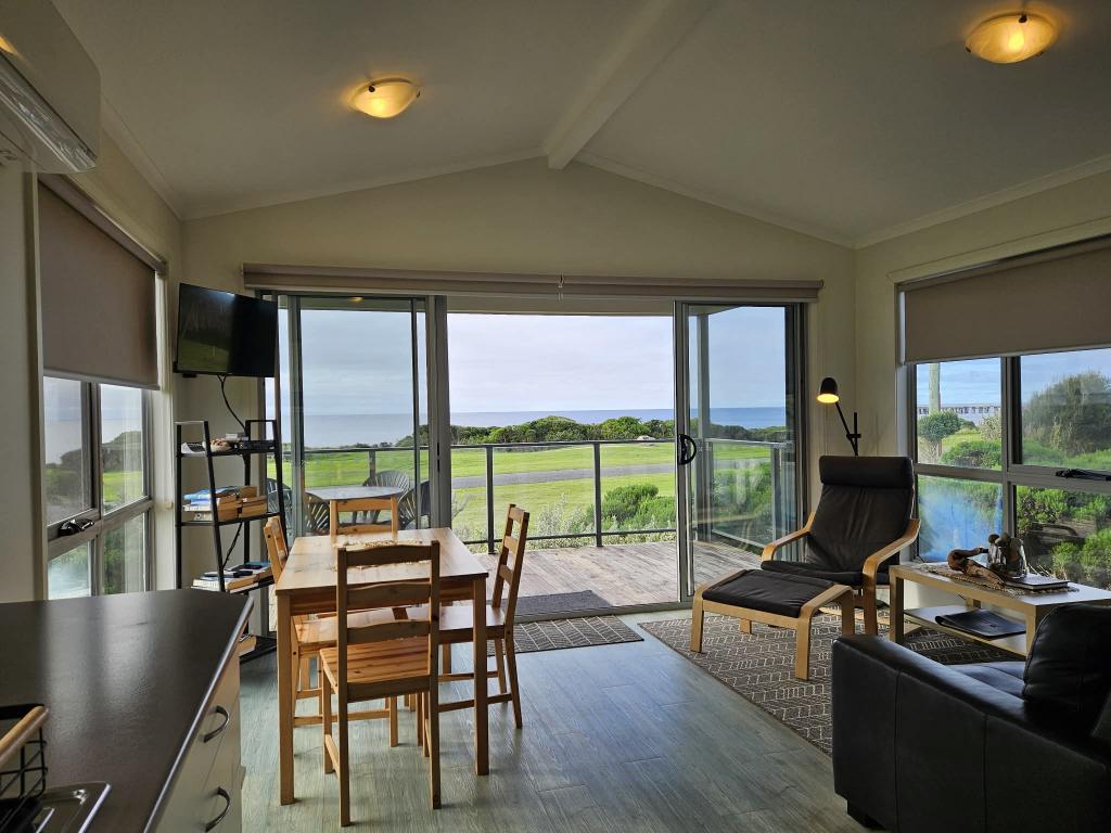 105 The Esplanade, Naracoopa, TAS 7256