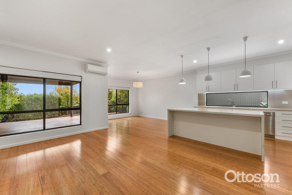 6A STRATHLYN AVE, NARACOORTE, SA 5271
