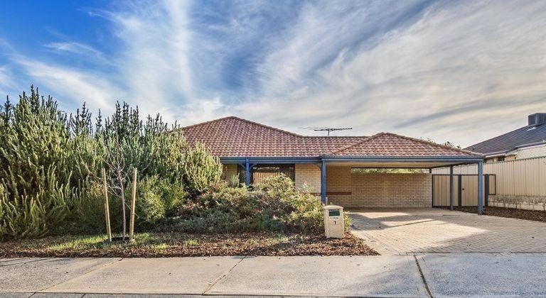 7 Moombaki Ave, Bertram, WA 6167