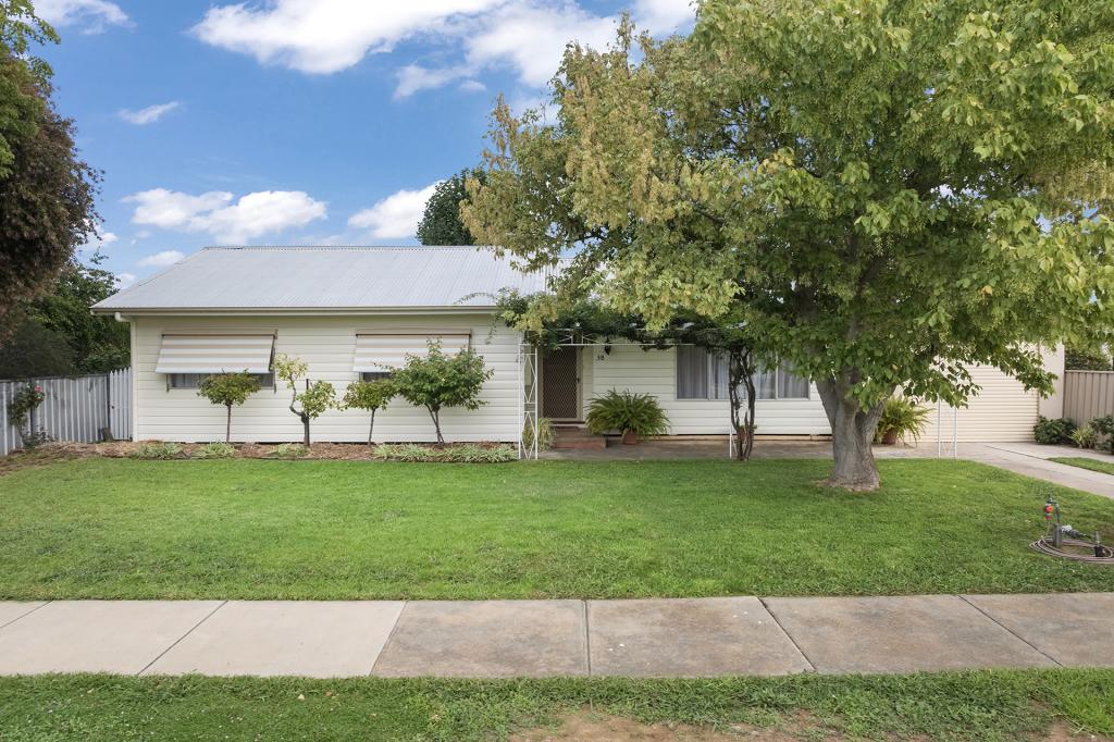 38 Hopetoun St, Rochester, VIC 3561