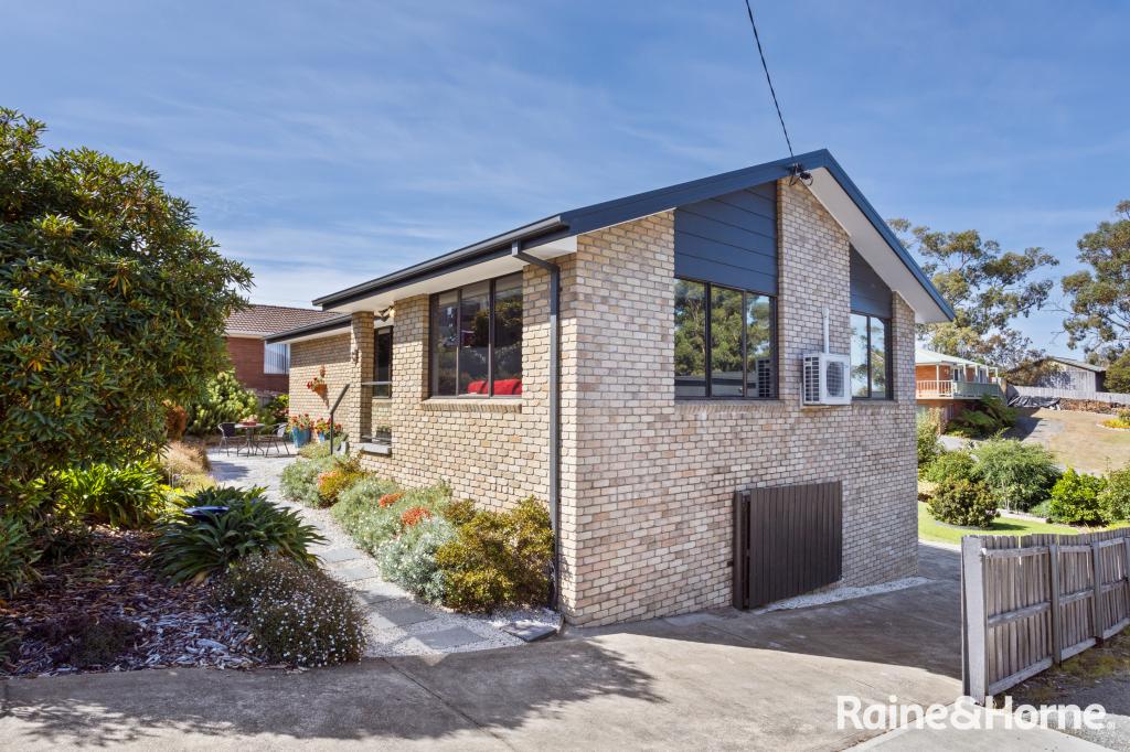 134 Roslyn Ave, Blackmans Bay, TAS 7052