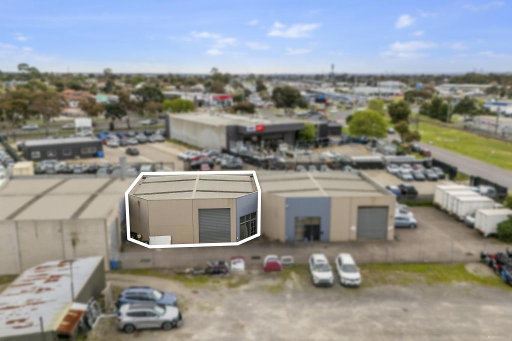 2/24 Station St, Cranbourne, VIC 3977