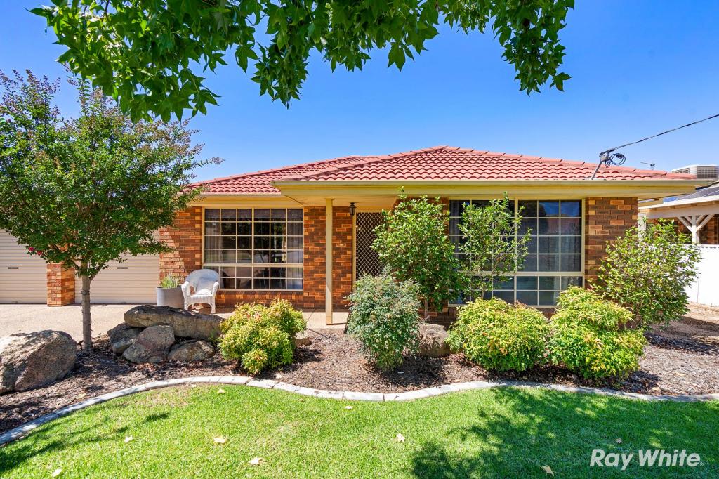 39 Grevillea Cres, Lake Albert, NSW 2650