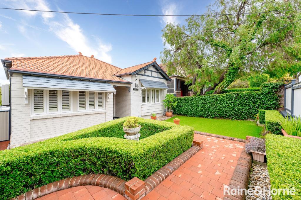 13 Brent St, Russell Lea, NSW 2046