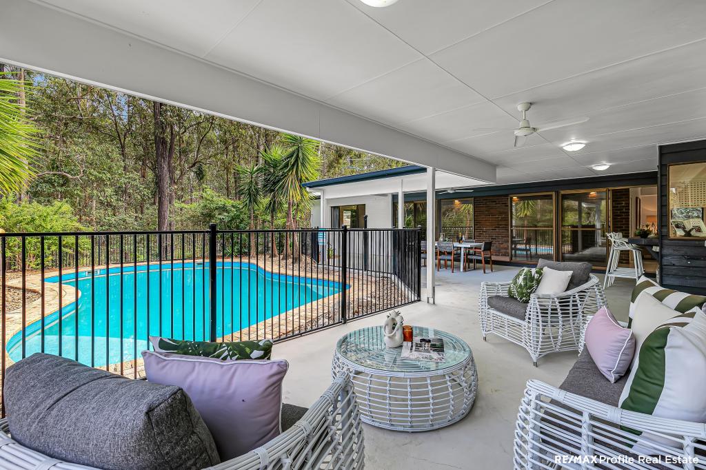 65 Nankoor St, Chapel Hill, QLD 4069