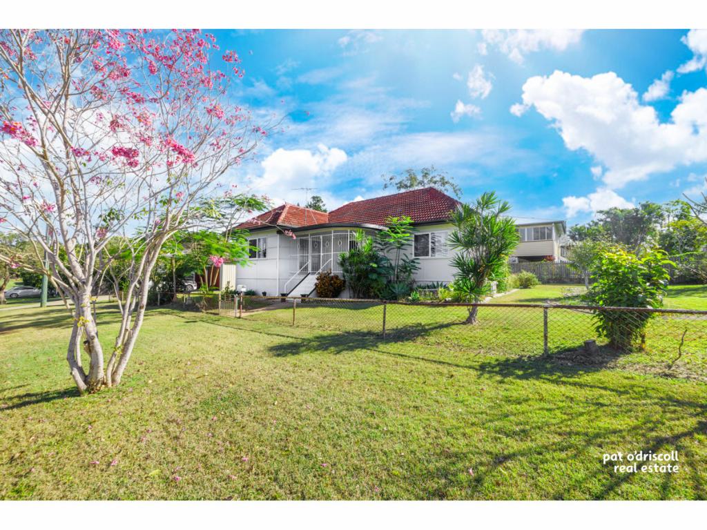 17 Spencer St, The Range, QLD 4700