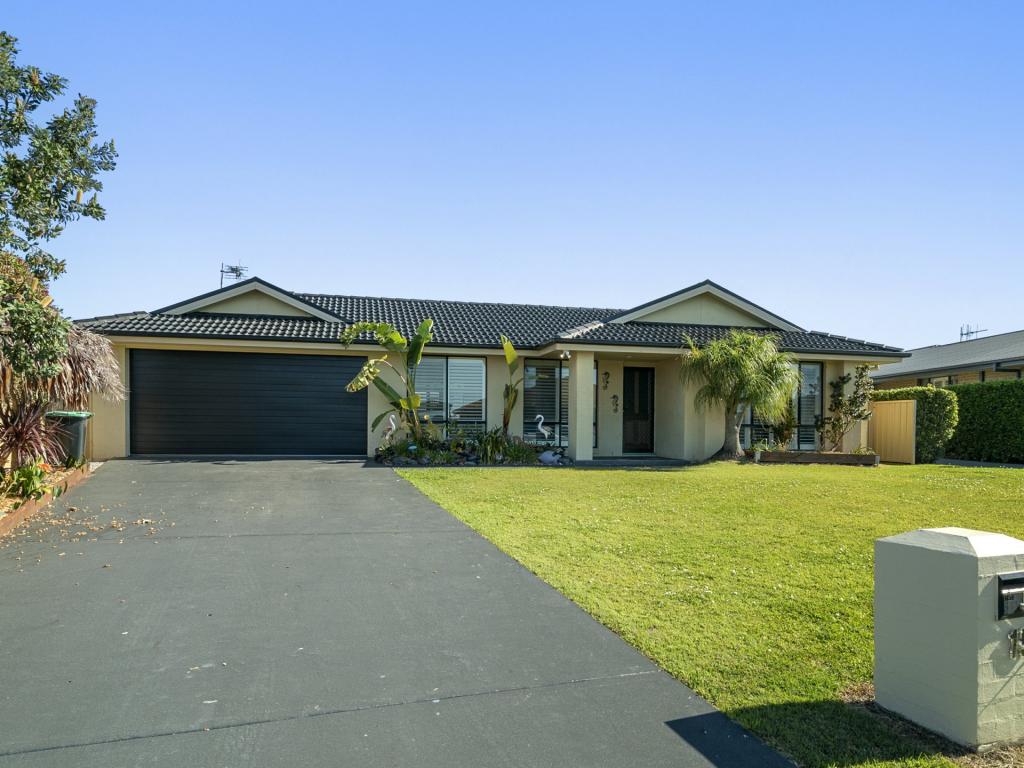 15 Yellowfin Ave, Old Bar, NSW 2430