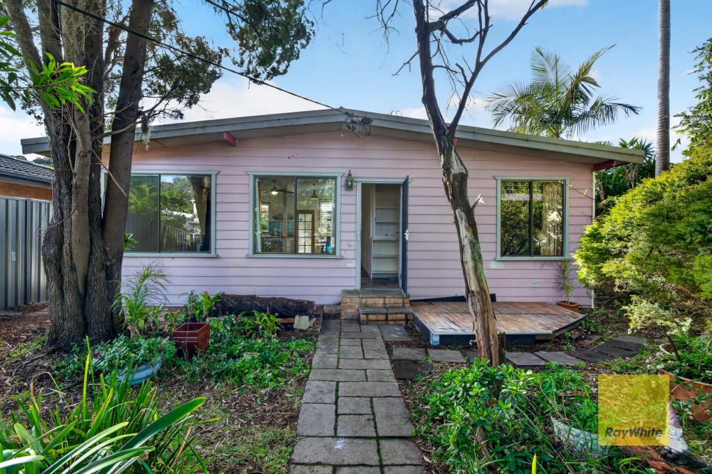 13 Lake View Pde, Umina Beach, NSW 2257