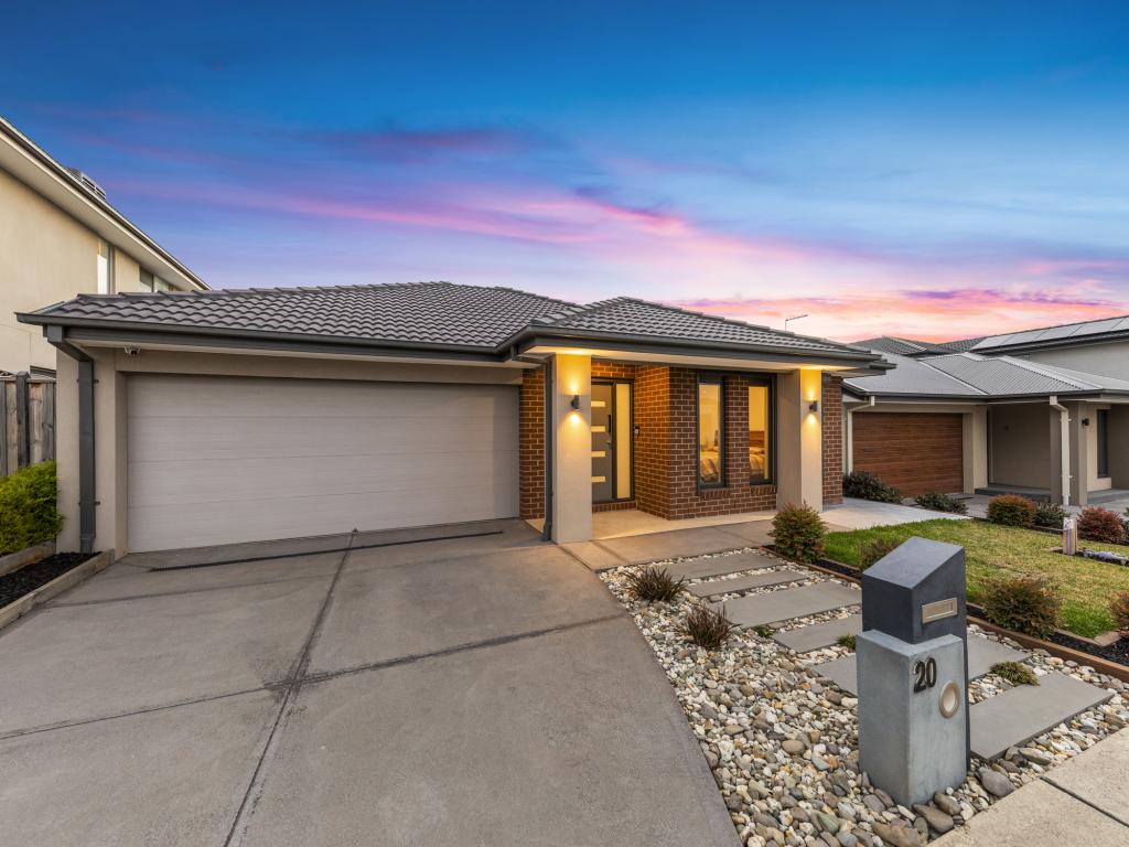 20 Whispering Way, Clyde North, VIC 3978