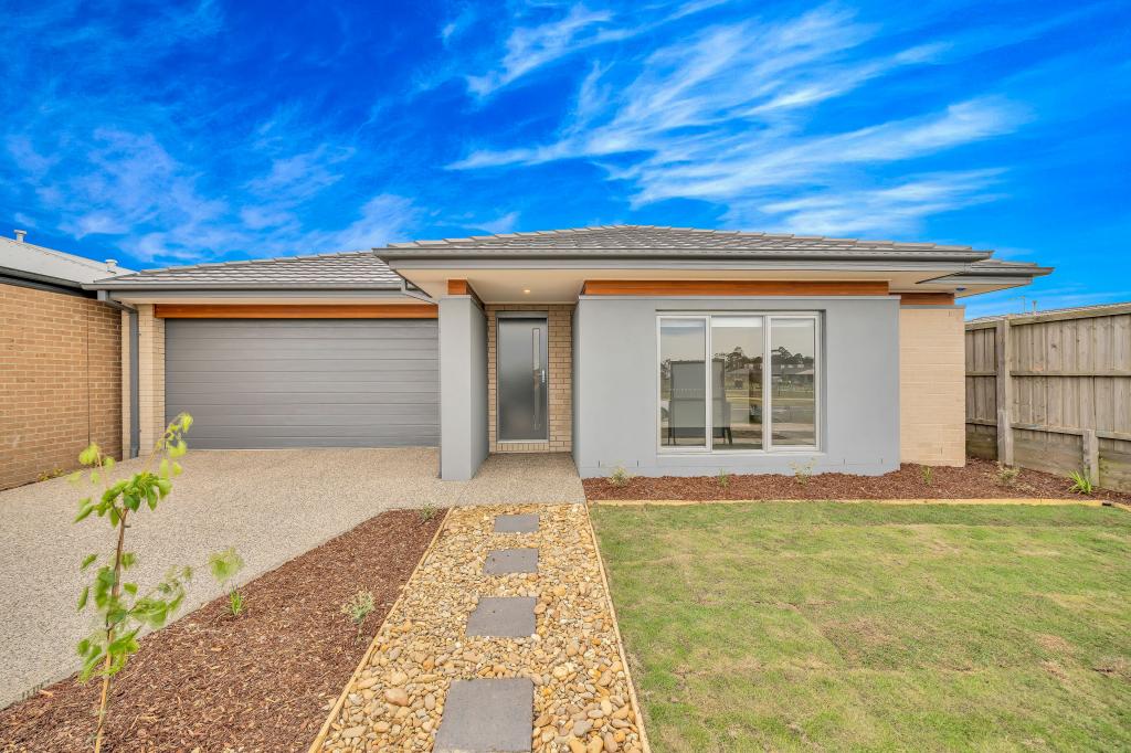 42 Grande Belmond Ave, Clyde, VIC 3978