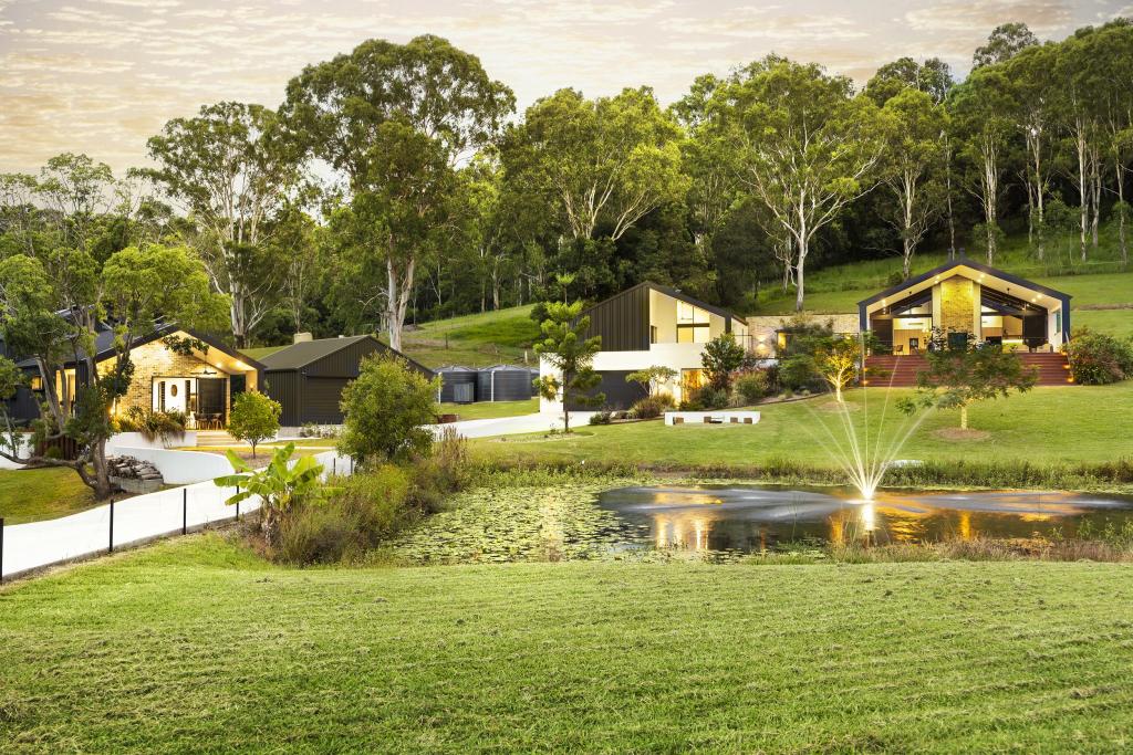 60 YVONNE ST, HIGHWORTH, QLD 4560