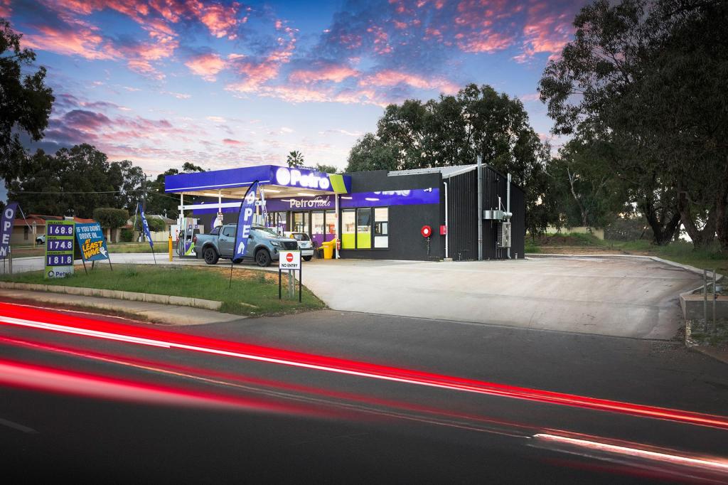 381 Chapman Rd, Bluff Point, WA 6530