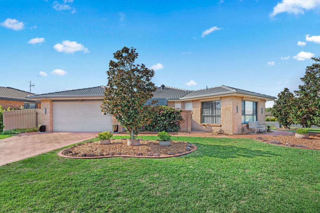 11 Amanda Cres, Forster, NSW 2428