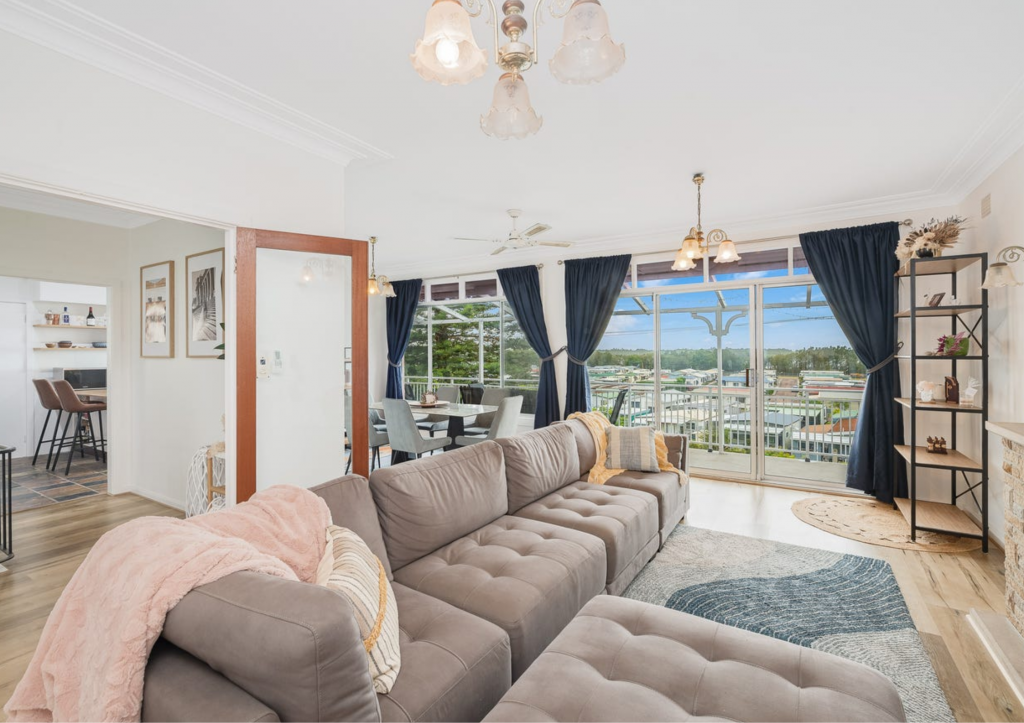 15 Bellevue Rd, Belmont, NSW 2280