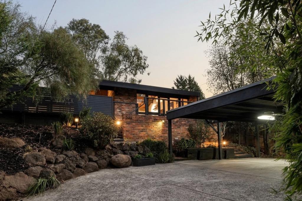 202 Templestowe Rd, Templestowe Lower, VIC 3107