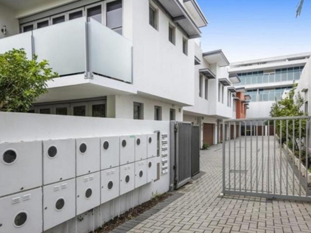 4/111 Summers St, Perth, WA 6000