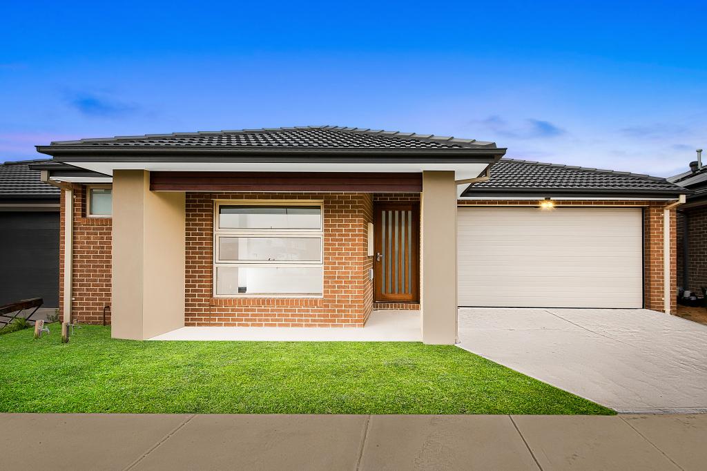 10 MULSANNE RD, CLYDE, VIC 3978