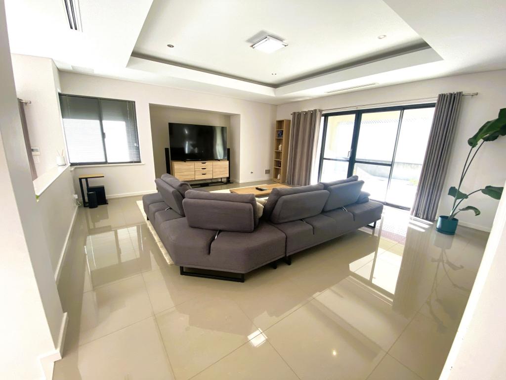 15b Cookham Rd, Lathlain, WA 6100