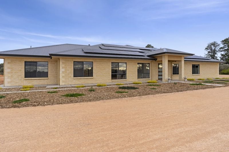 242 VASEY RD, WAIKERIE, SA 5330